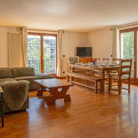 Coeur Des Alpes - A Spacious 3-bedroom With Spectacular Views * Шамони